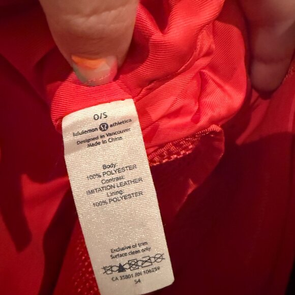 Lululemon | Party Om Crossbody Bag | Simple Blooms Regal Plum Multi/Naval Blue - Picture 7 of 16